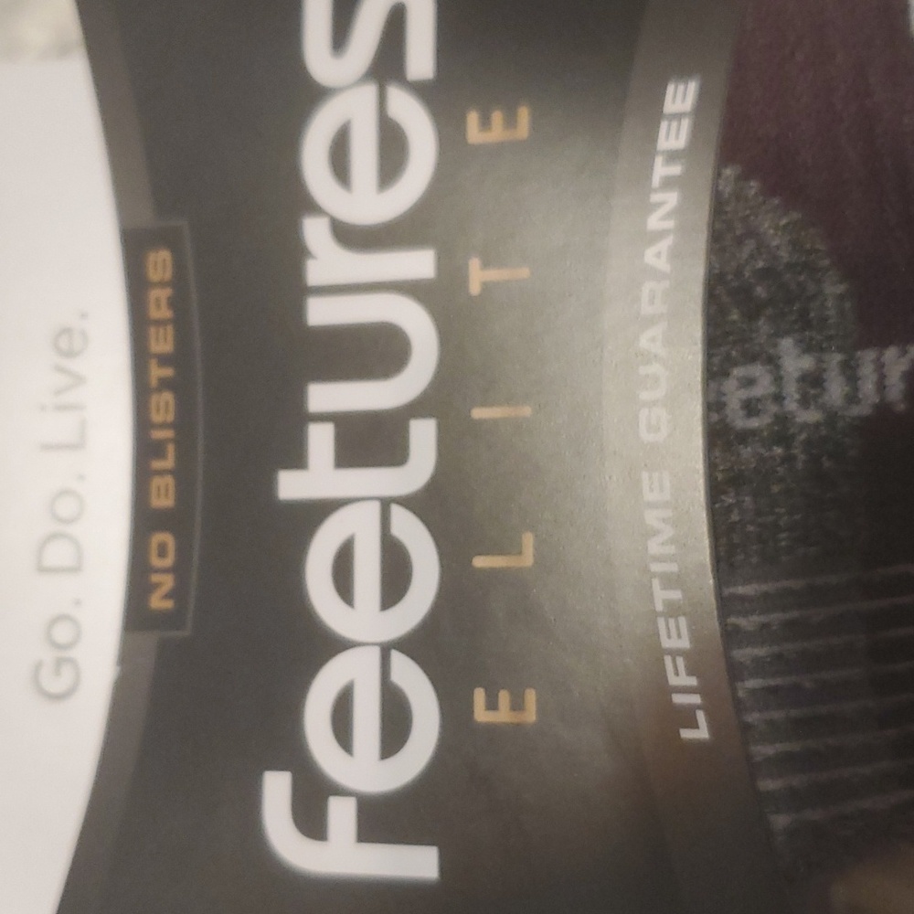 2 FEETURES ELITE  ULTRA LIGHT  SOCKS  UNISEX - Picture 6 of 7